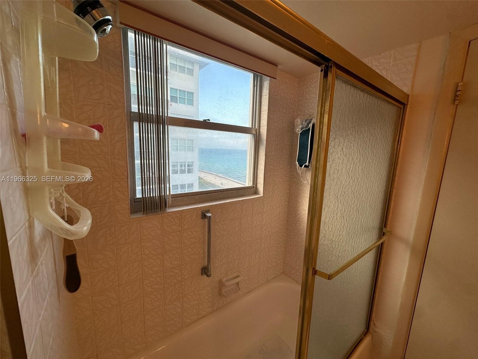 6039 Collins Ave # 1517, Miami Beach FL 33140 — 12