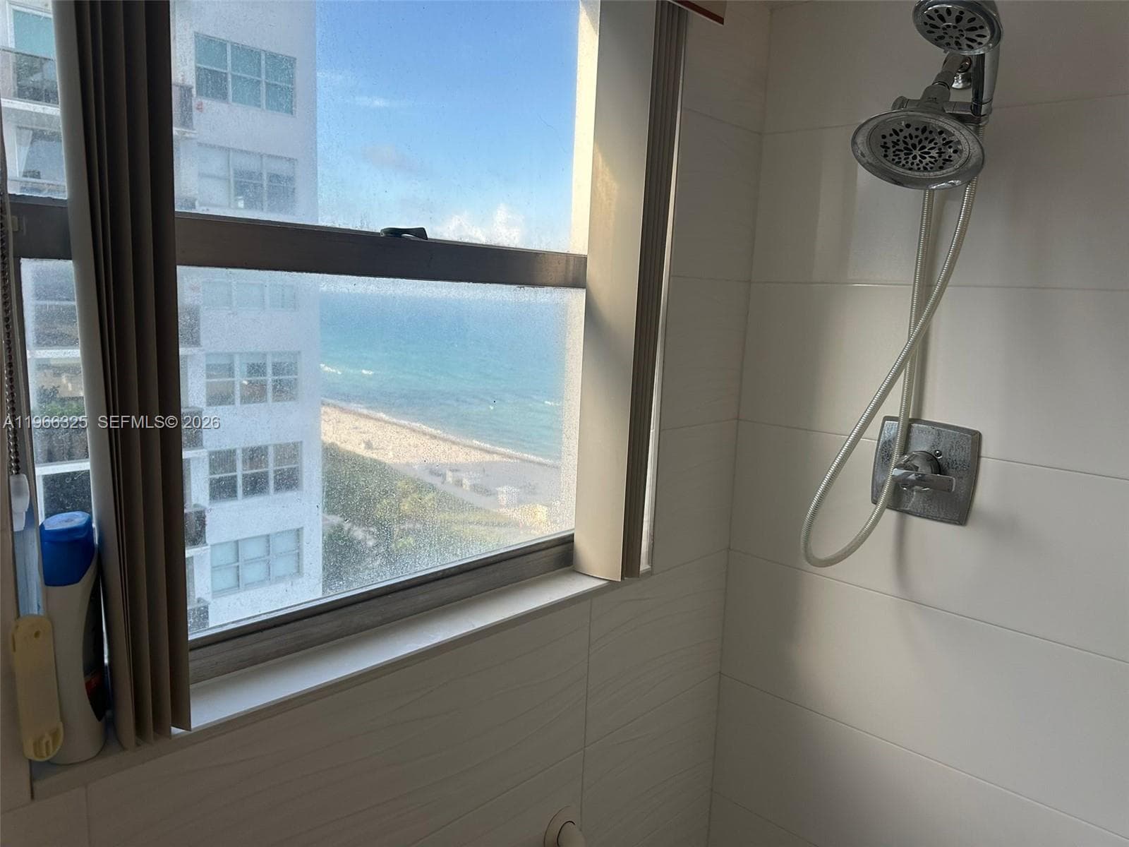 6039 Collins Ave # 1517, Miami Beach FL 33140 — 21