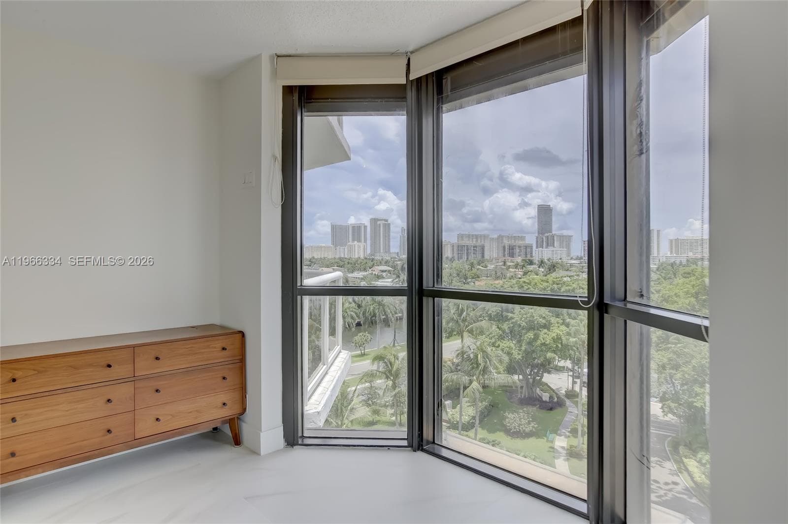 3600 Yacht Club Dr # 703, Aventura FL 33180 — 53