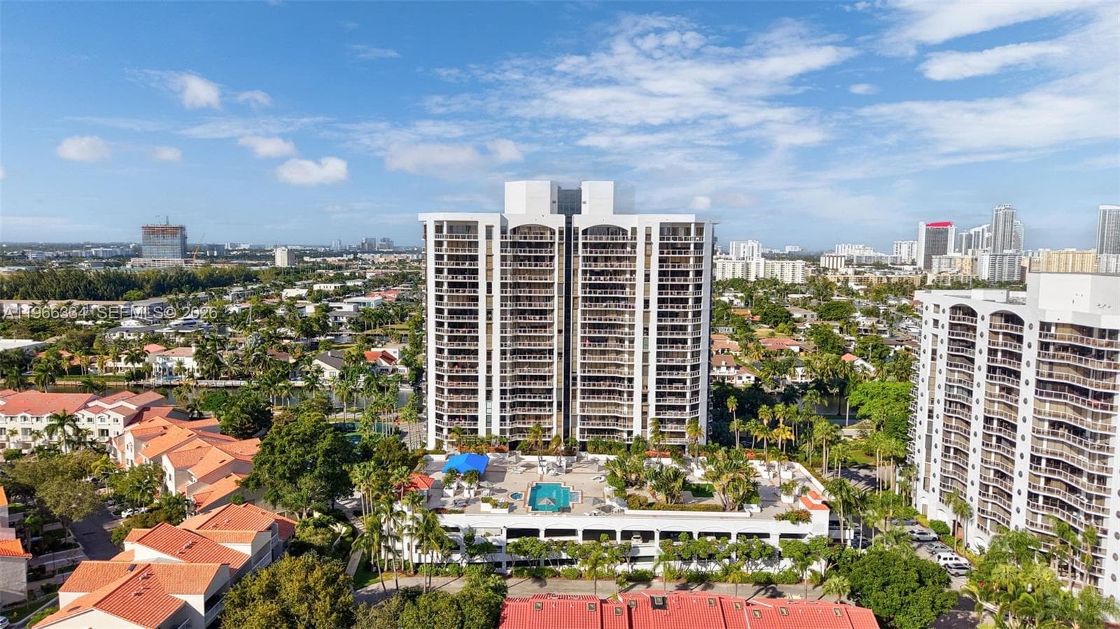 3600 Yacht Club Dr # 703, Aventura FL 33180 — 88