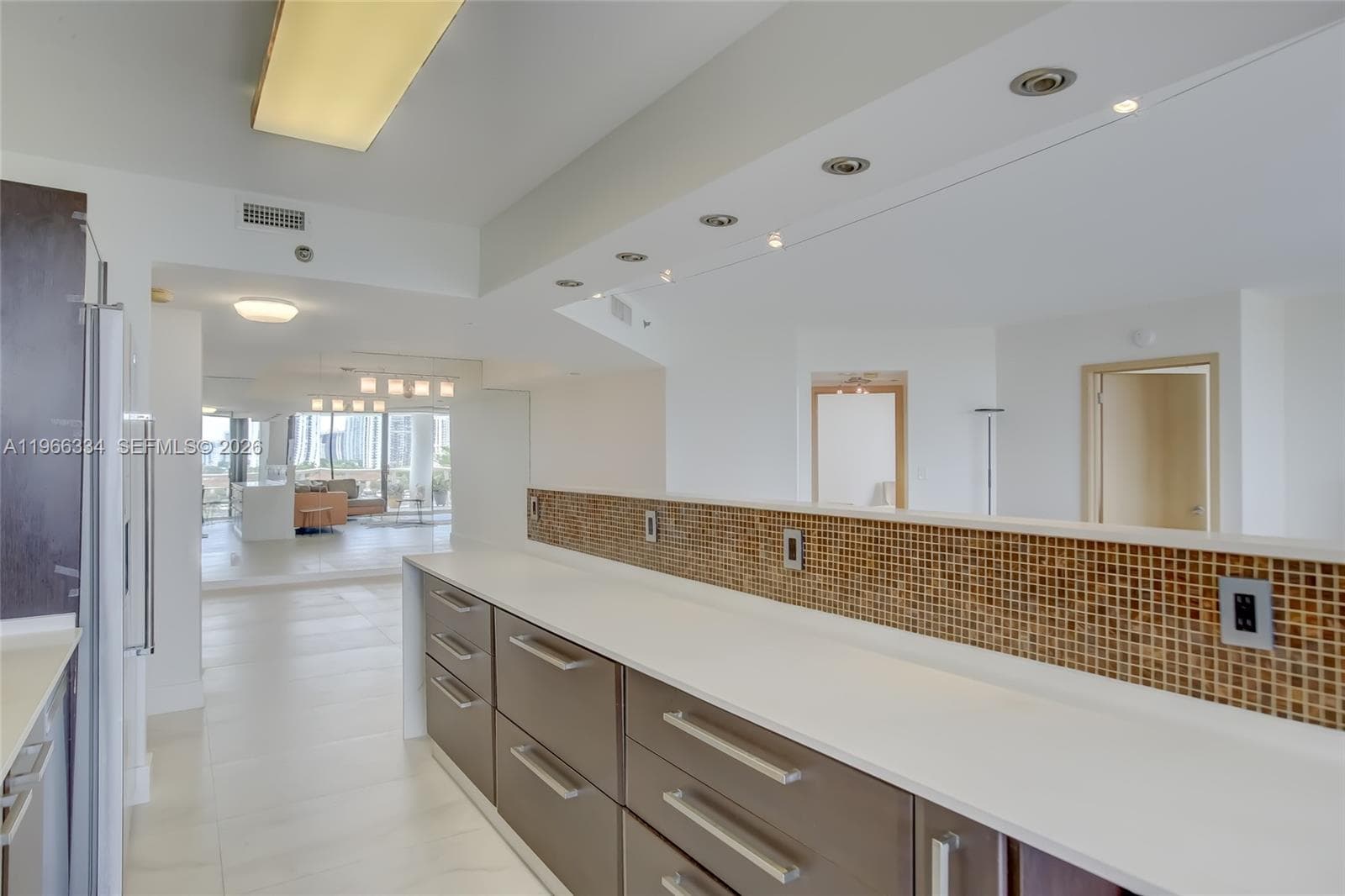 3600 Yacht Club Dr # 703, Aventura FL 33180 — 19