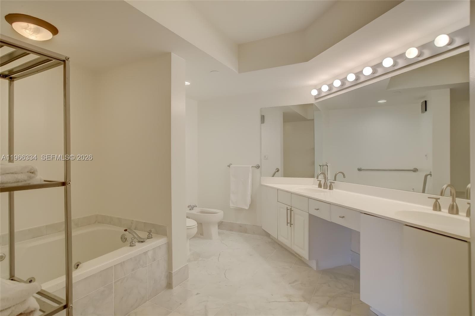 3600 Yacht Club Dr # 703, Aventura FL 33180 — 35
