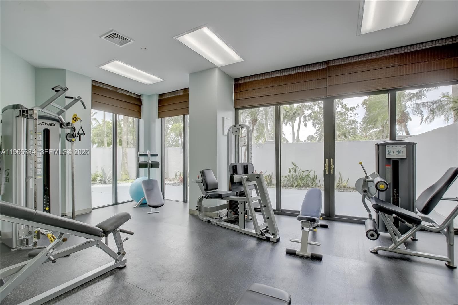 3600 Yacht Club Dr # 703, Aventura FL 33180 — 70