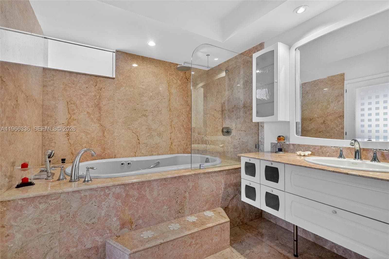 17555 Collins Ave, Sunny Isles Beach FL 33160 — 41