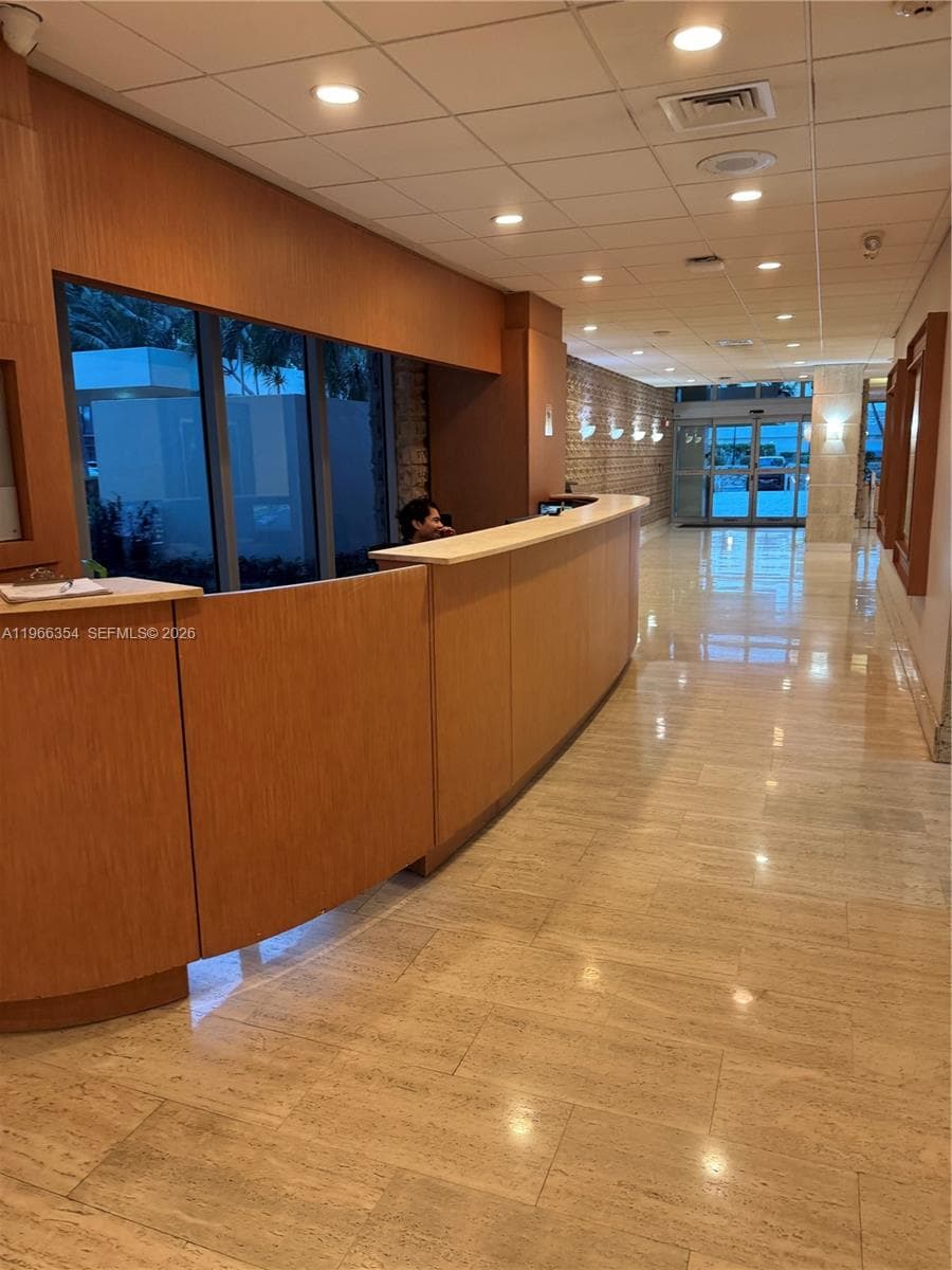 2899 Collins Ave # 936, Miami Beach FL 33140 — 16