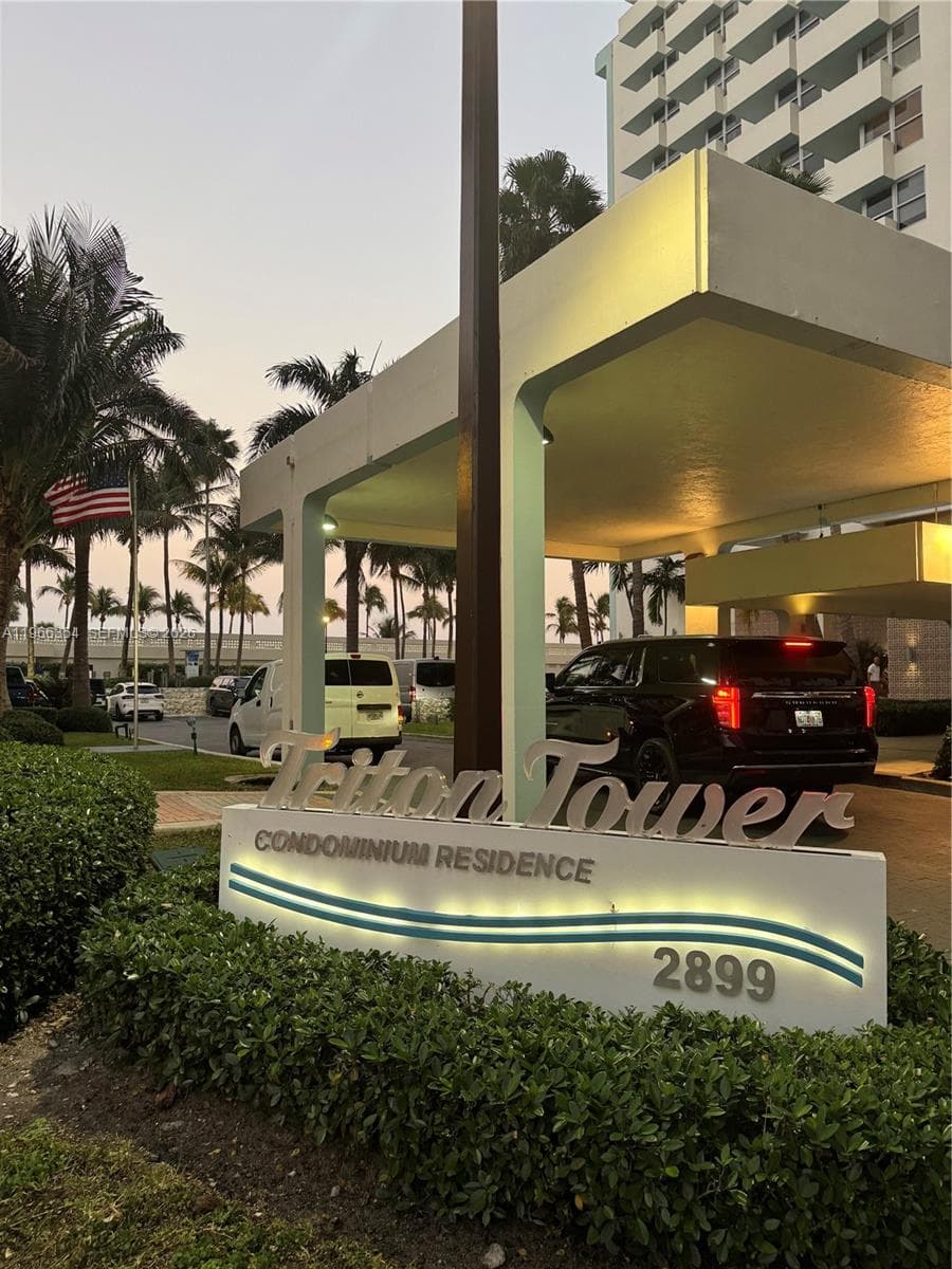 2899 Collins Ave # 936, Miami Beach FL 33140 — 1