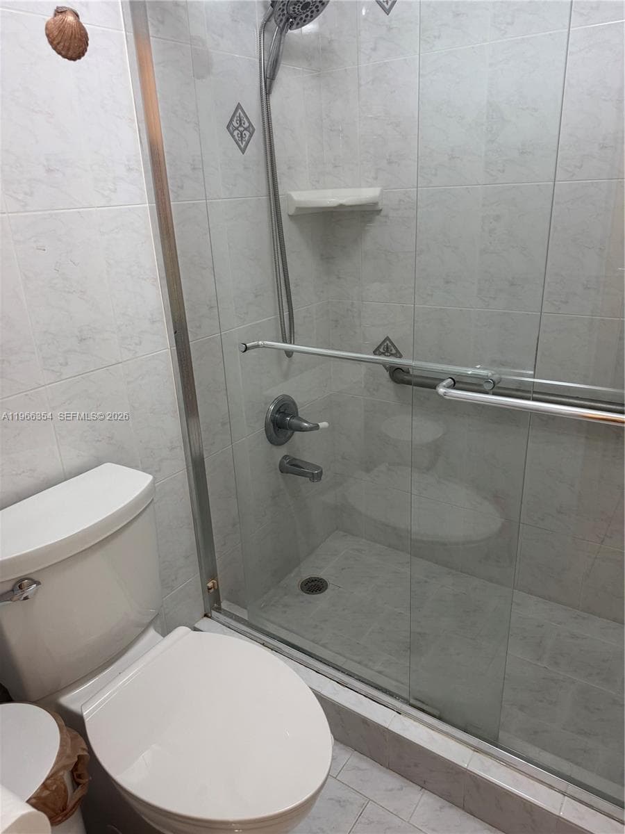 2899 Collins Ave # 936, Miami Beach FL 33140 — 39
