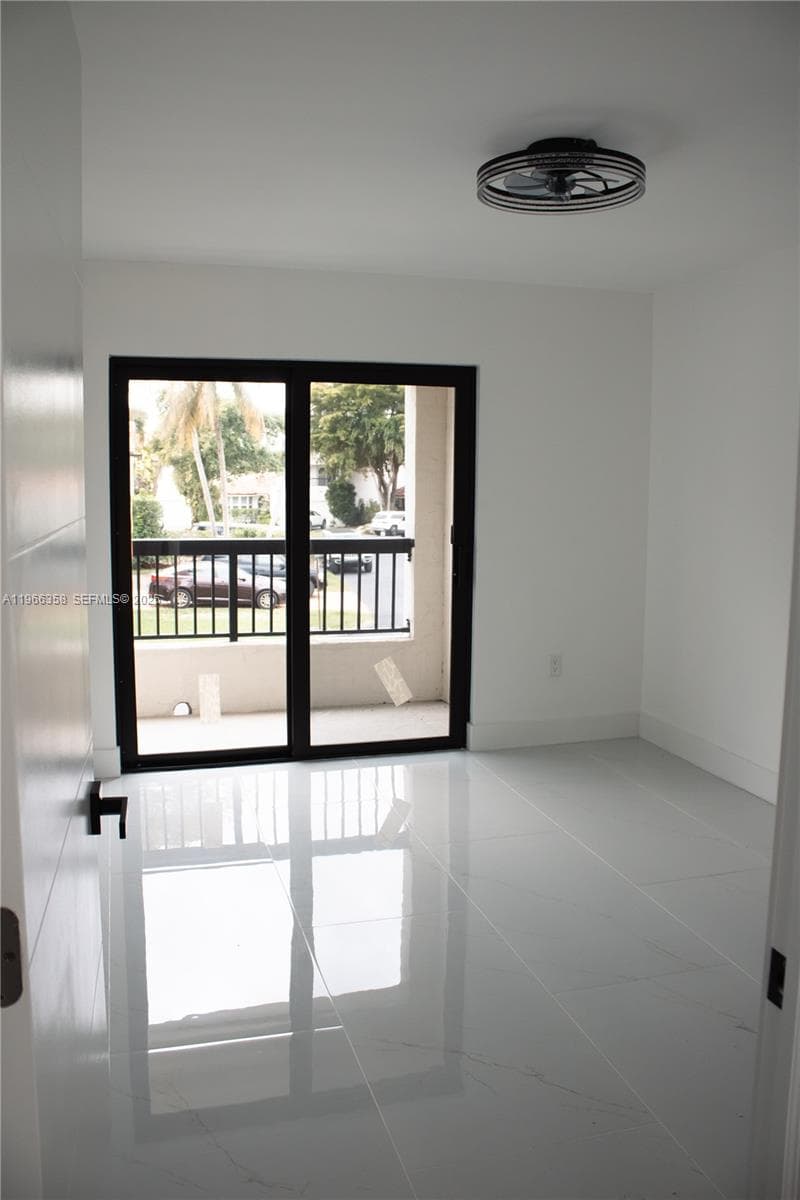 10433 SW 118th Ct, Miami FL 33186 — 16