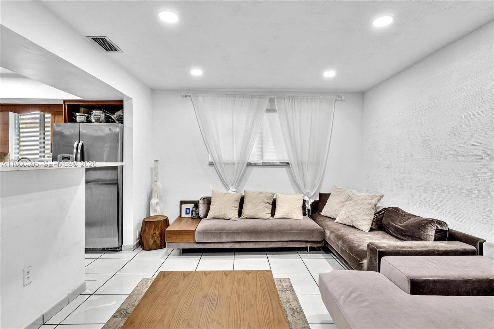 9524 Byron Ave, Surfside FL 33154 — 33