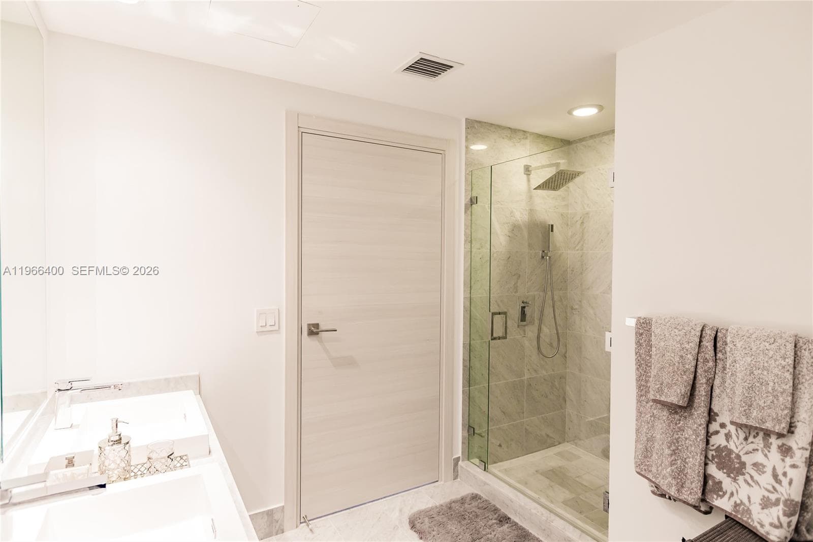 801 S Miami Ave # 3703, Miami FL 33130 — 19