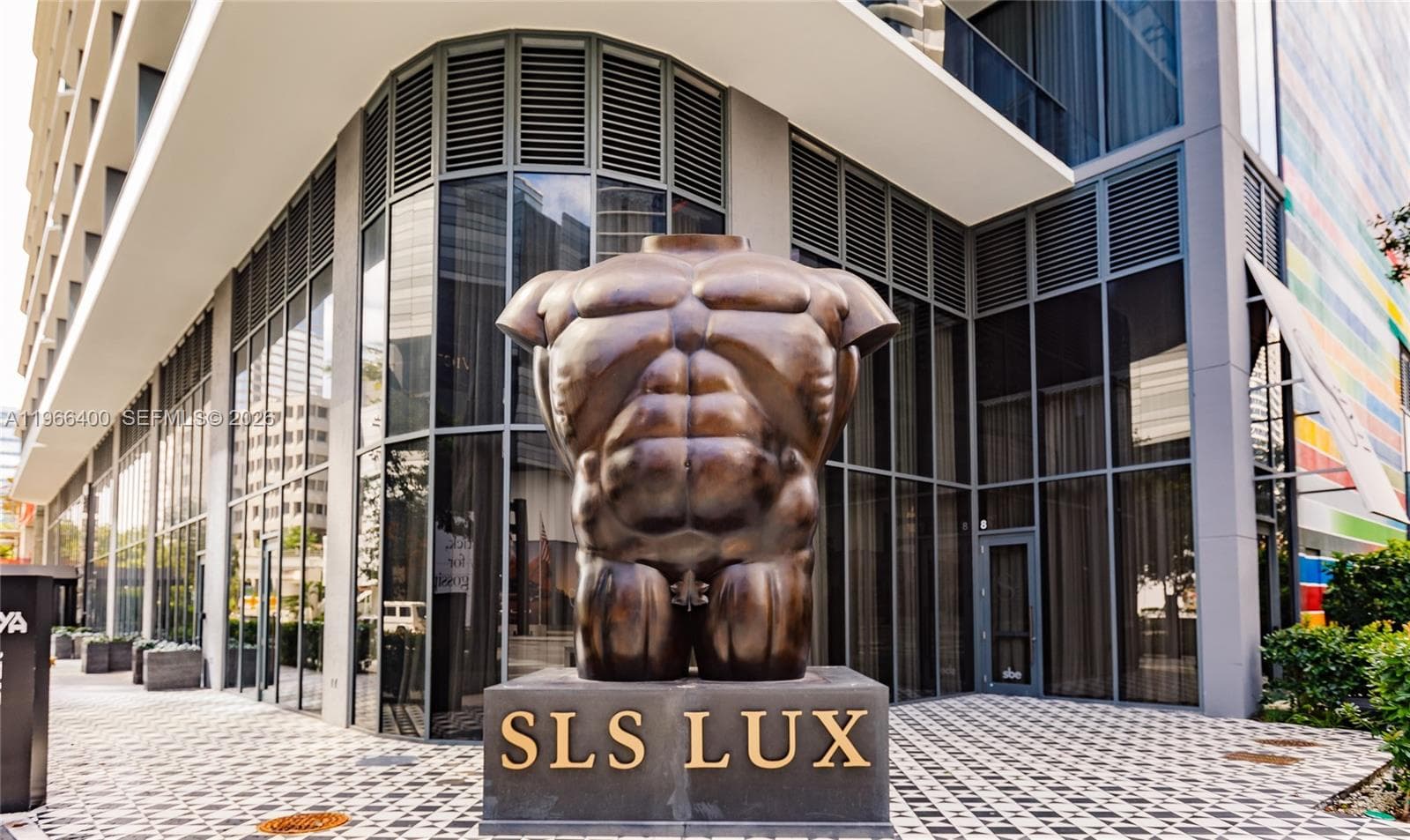 801 S Miami Ave # 3703, Miami FL 33130 — 25