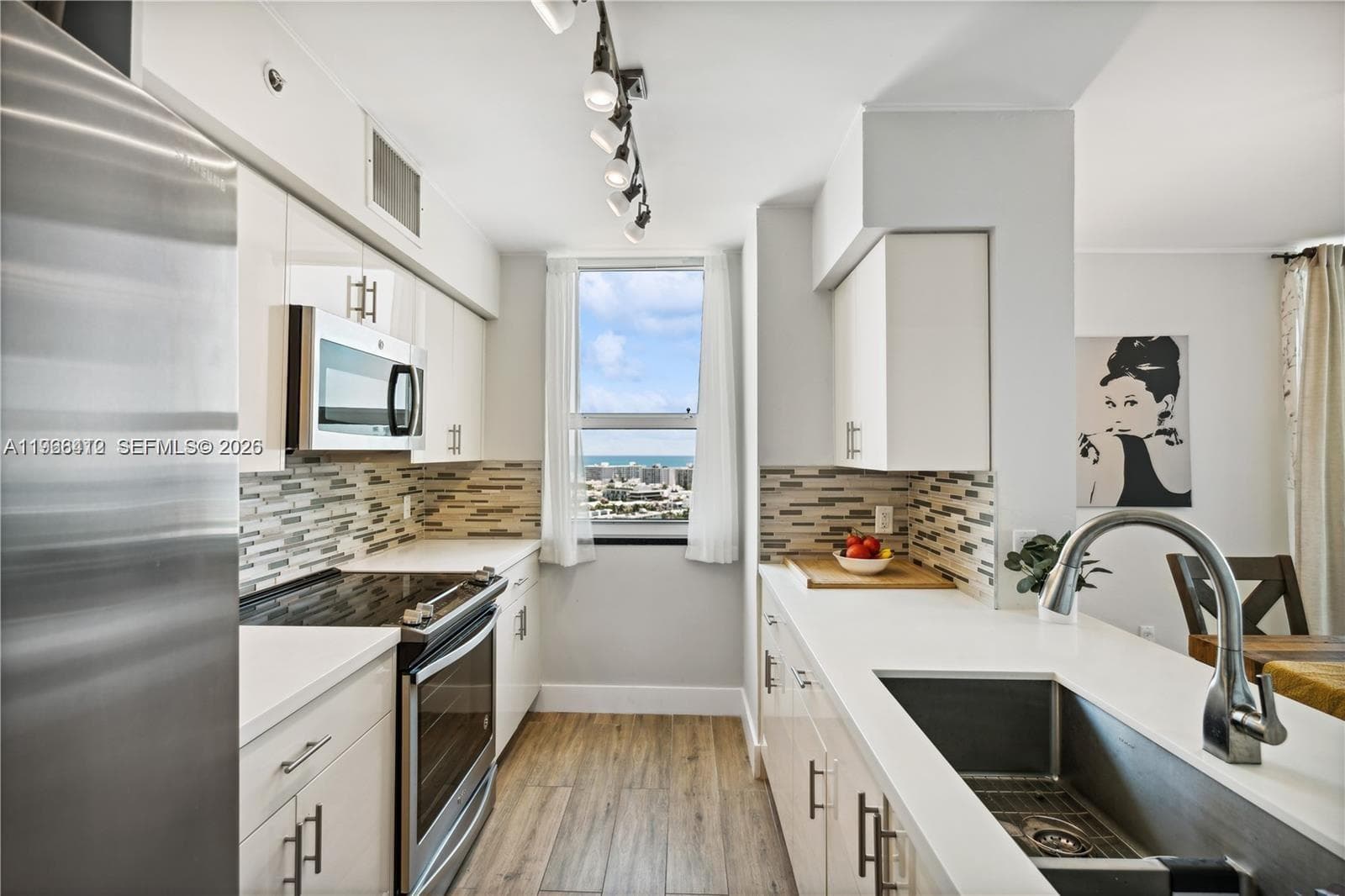 90 Alton Rd # 1901, Miami Beach FL 33139 — 8
