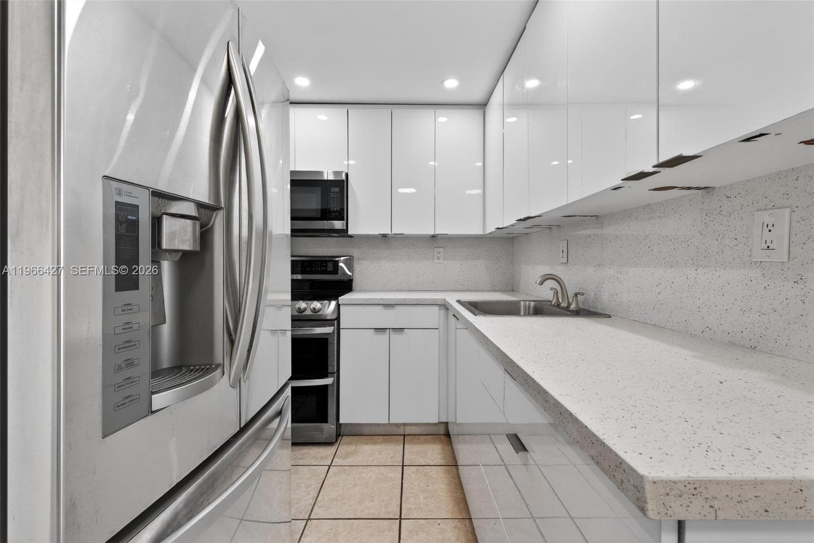 606 W 81st St # 302, Hialeah FL 33014 — 14