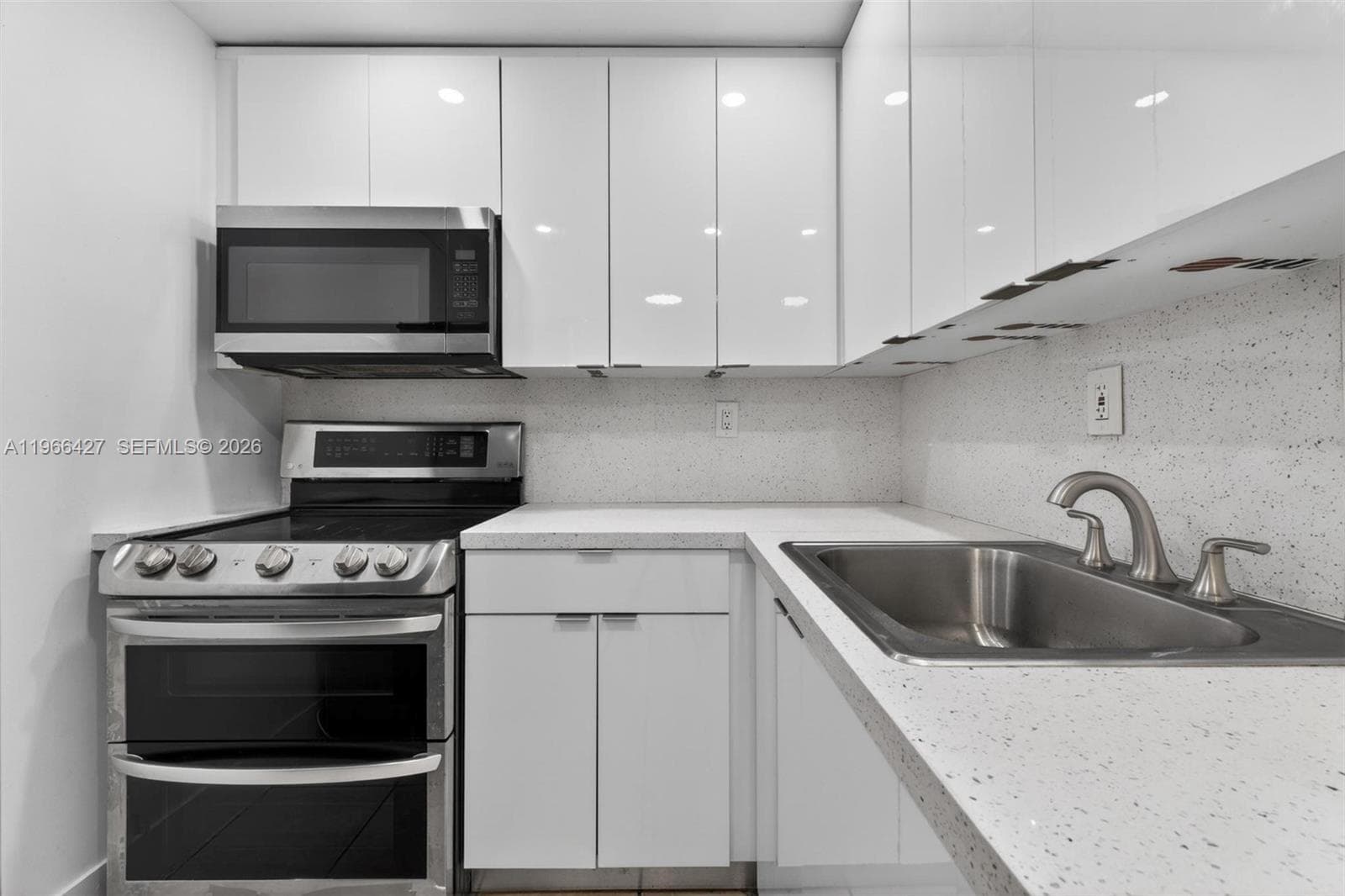 606 W 81st St # 302, Hialeah FL 33014 — 15