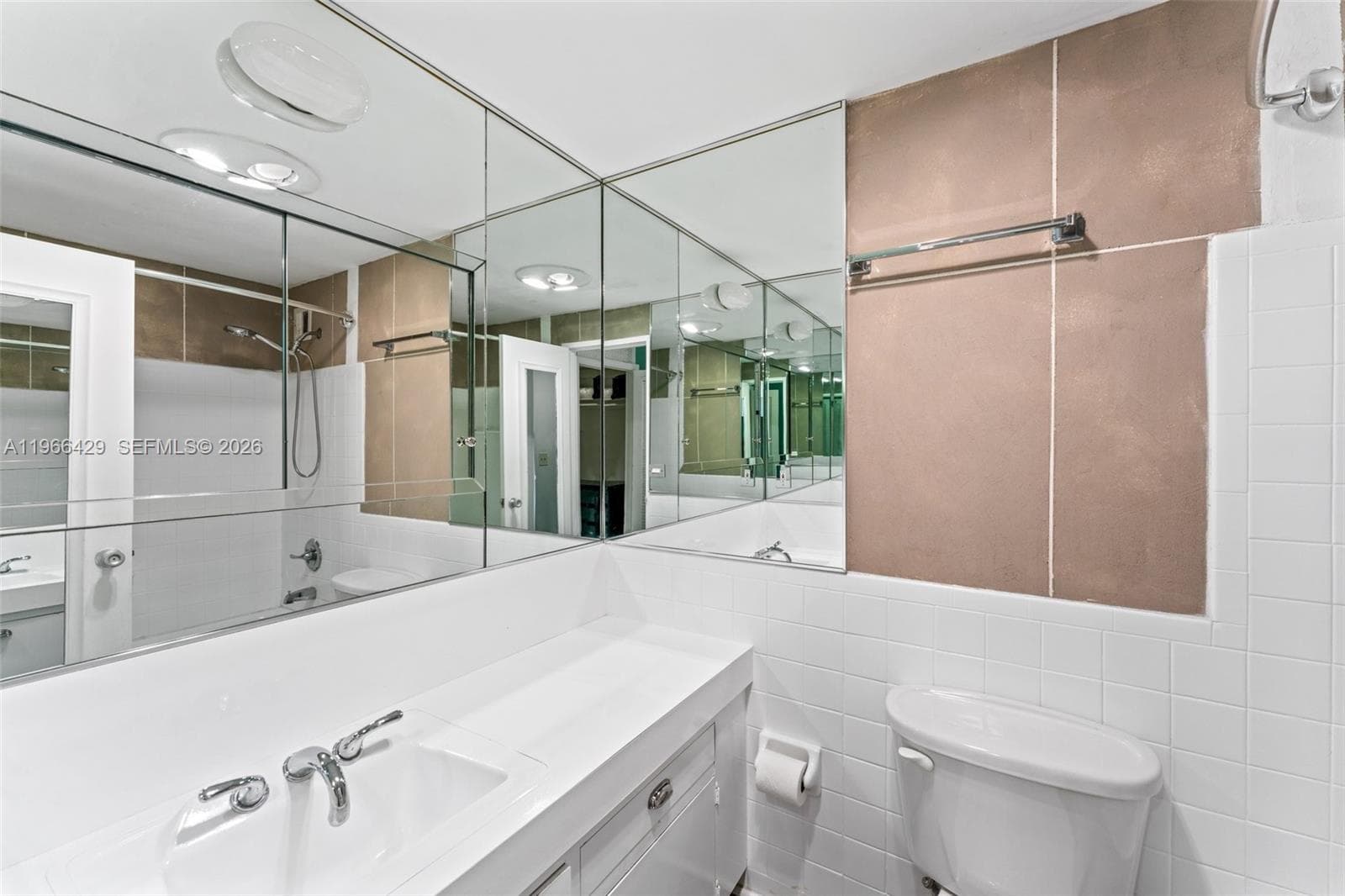 3 Island Ave, Miami Beach FL 33139 — 21