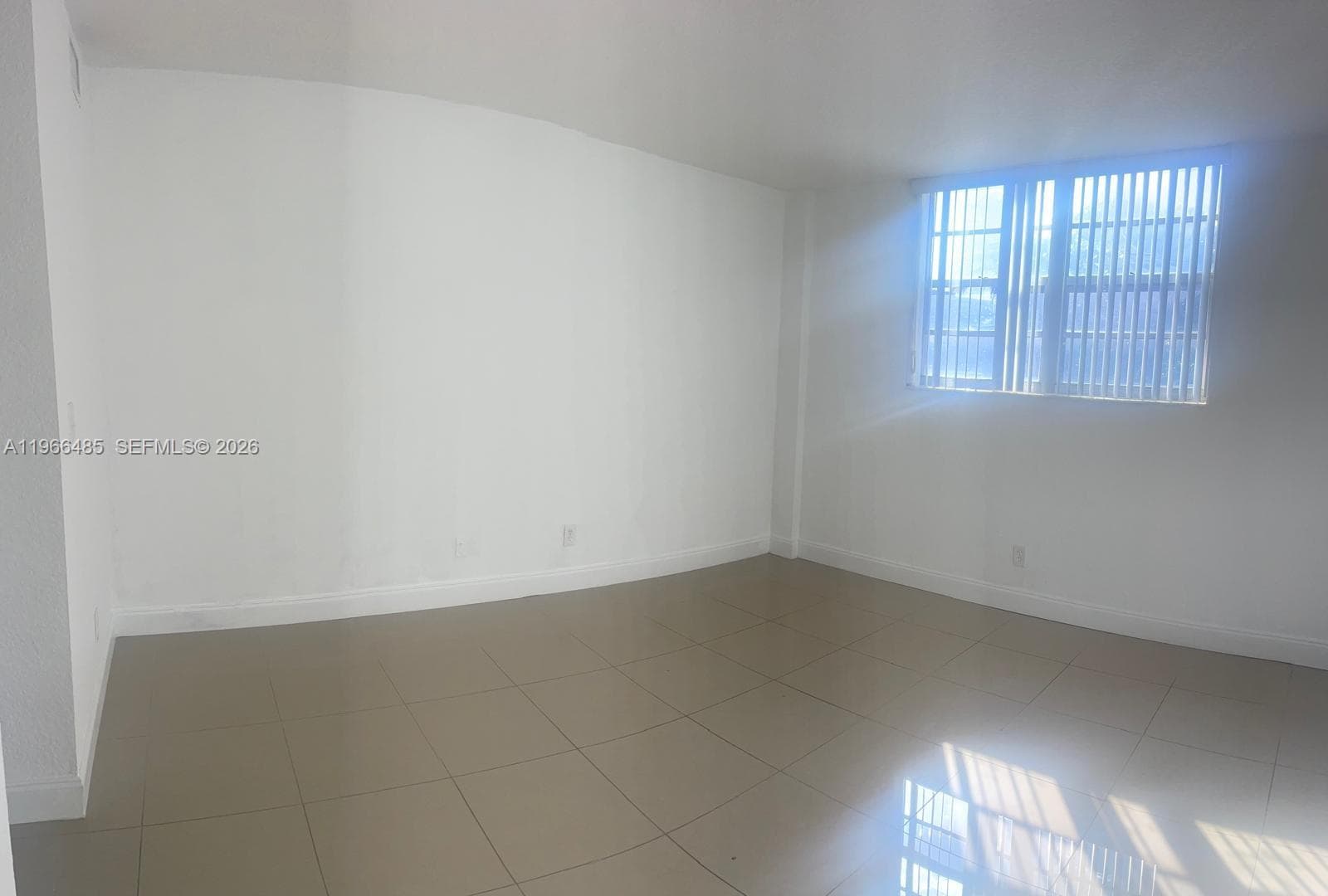 19390 Collins Ave # 123, Sunny Isles Beach FL 33160 — 9