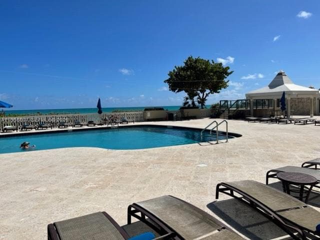 5555 Collins Ave # 7Z, Miami Beach FL 33140 — 9