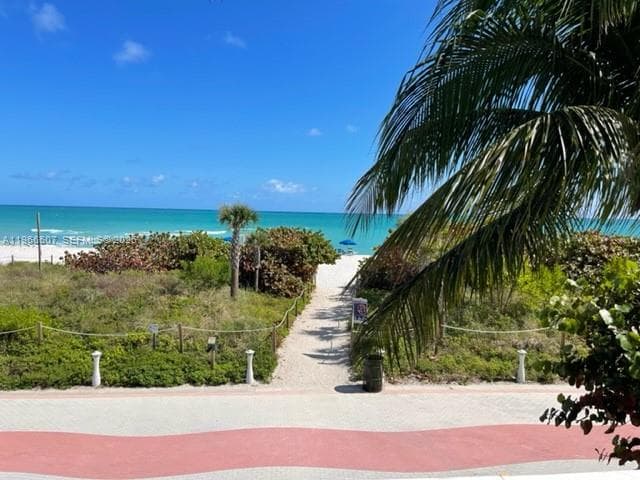 5555 Collins Ave # 7Z, Miami Beach FL 33140 — 10