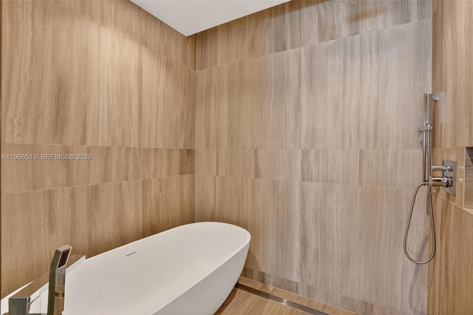 5775 Collins Ave # 506, Miami Beach FL 33140 — 20