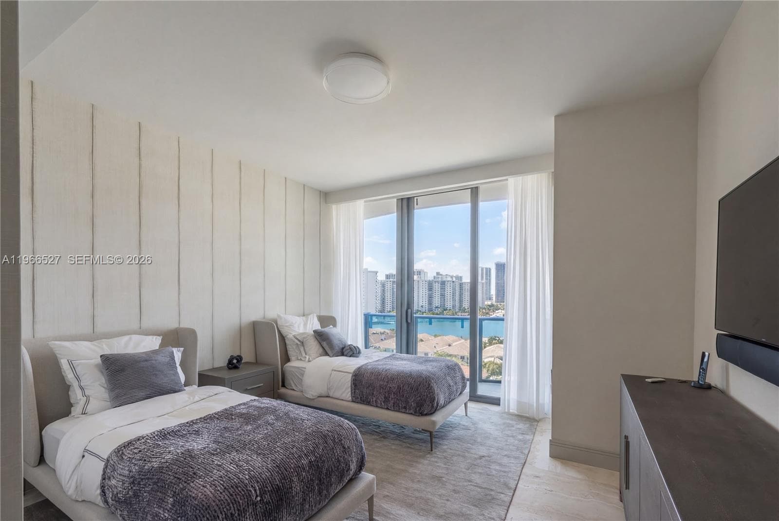 19575 Collins Ave # 9, Sunny Isles Beach FL 33160 — 24