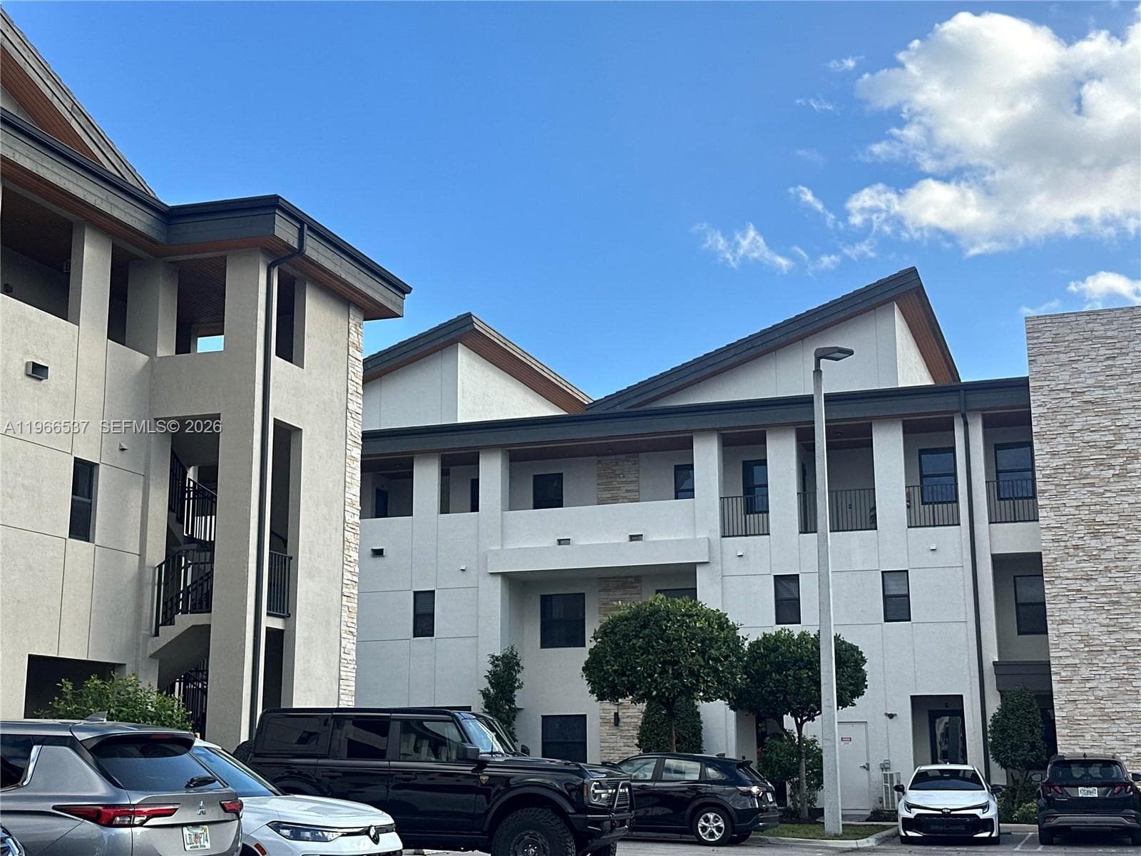 10407 NW 82nd St # 5, Doral FL 33178 — 16