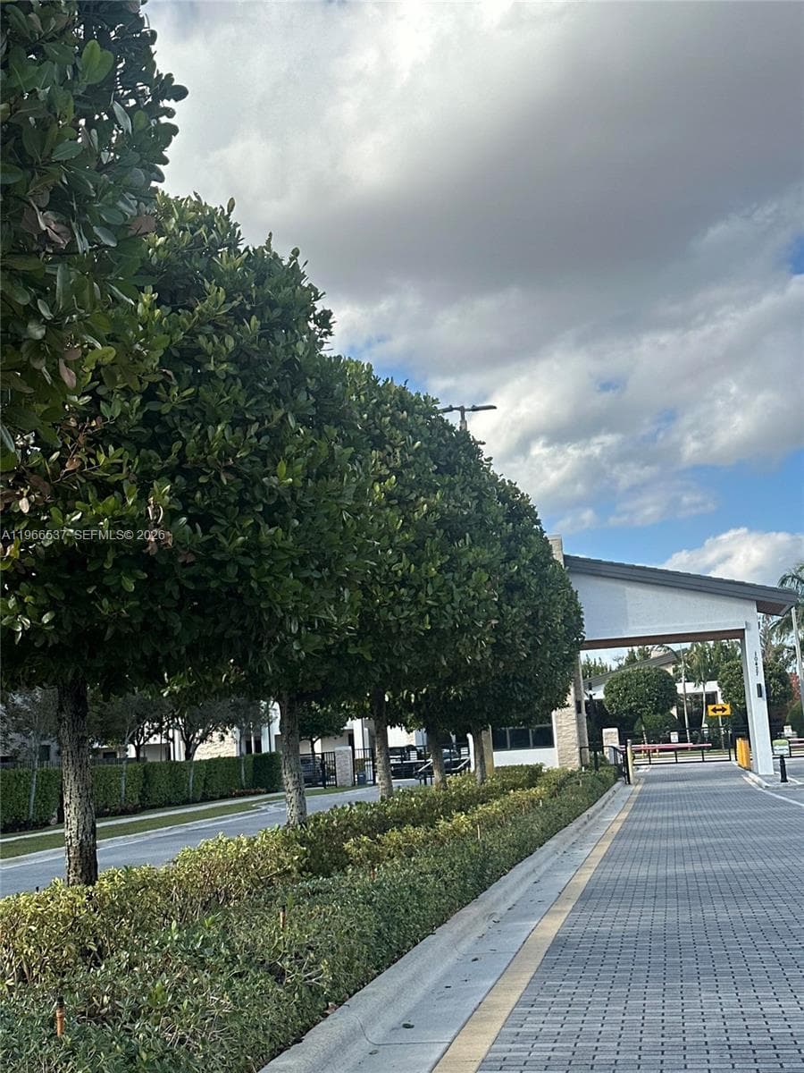 10407 NW 82nd St # 5, Doral FL 33178 — 15