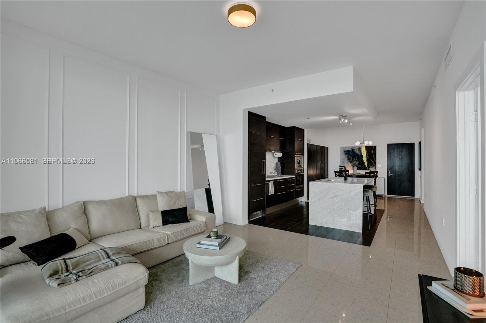 900 Biscayne Blvd # 2907, Miami FL 33132 — 36