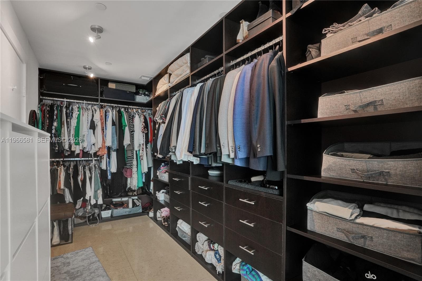 900 Biscayne Blvd # 2907, Miami FL 33132 — 5