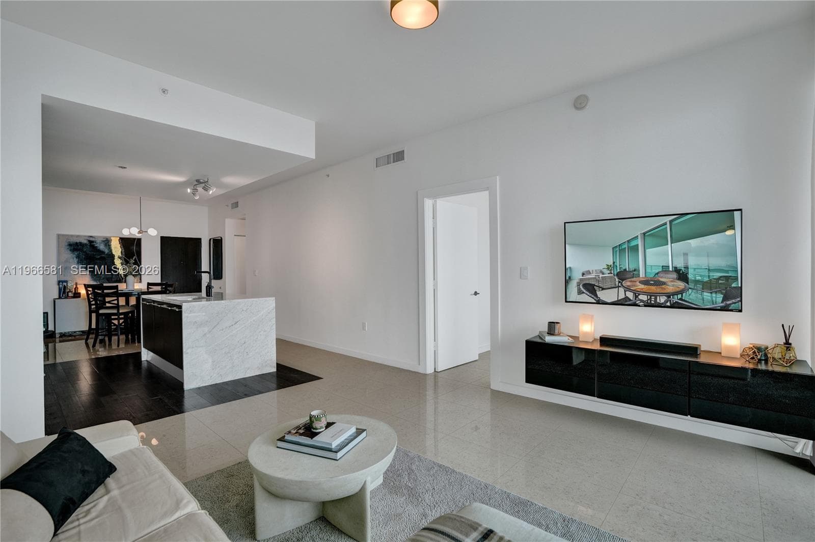 900 Biscayne Blvd # 2907, Miami FL 33132 — 37
