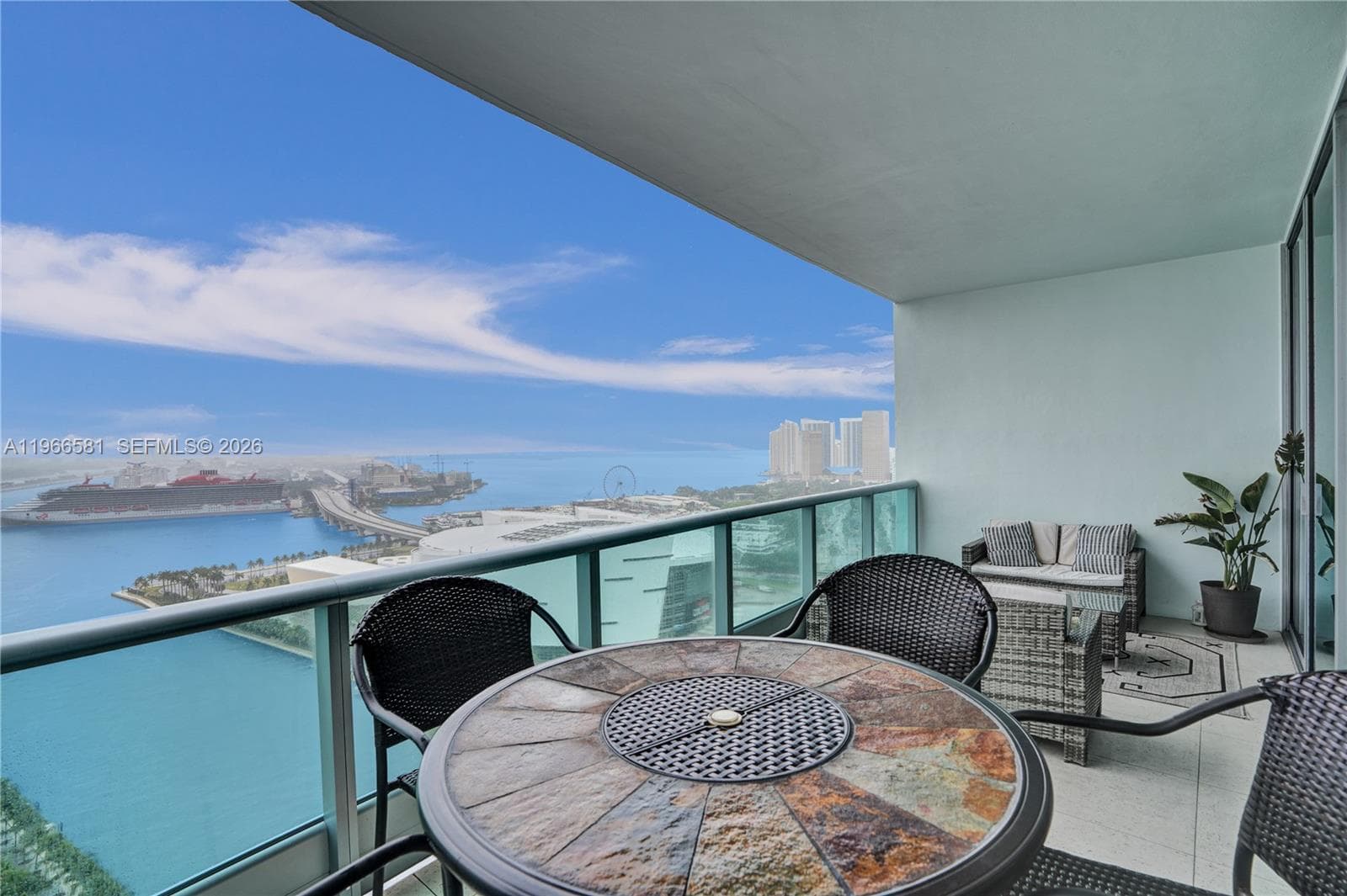 900 Biscayne Blvd # 2907, Miami FL 33132 — 40