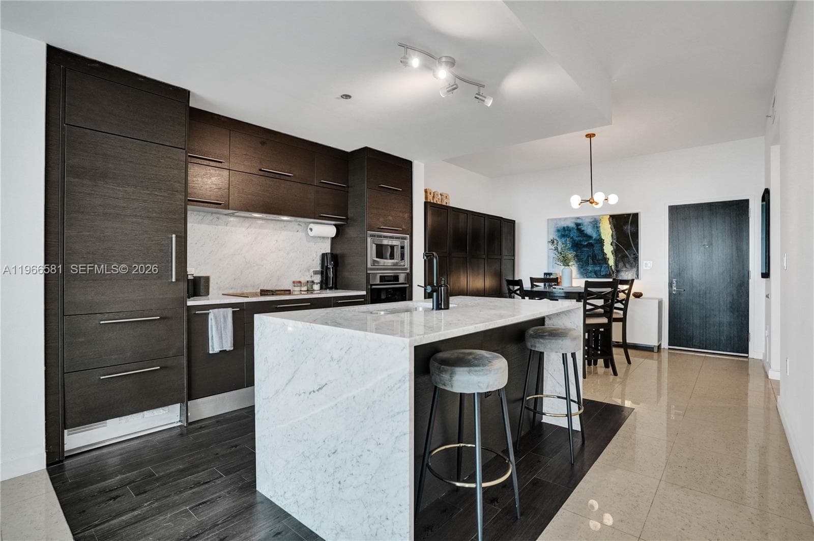 900 Biscayne Blvd # 2907, Miami FL 33132 — 31
