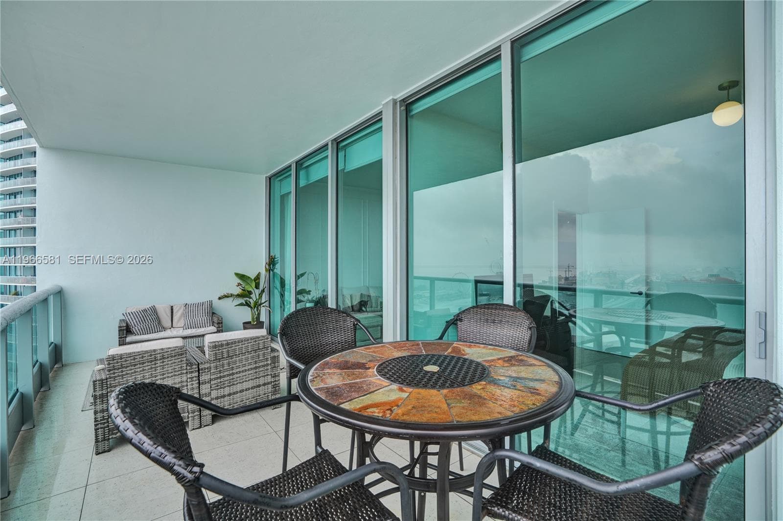 900 Biscayne Blvd # 2907, Miami FL 33132 — 39