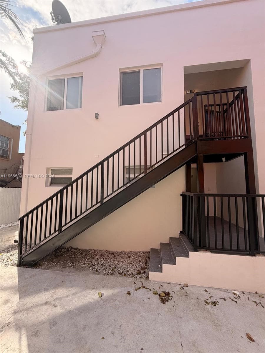337 SW 10th Ave, Miami FL 33130 — 6