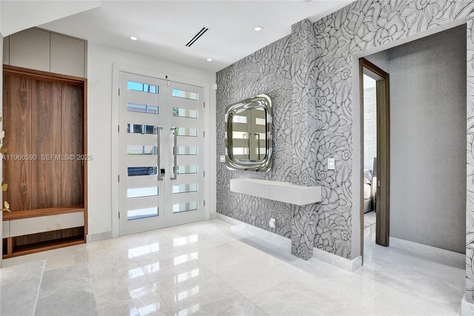 20824 NE 37th Ave # 20824, Aventura FL 33180 — 52