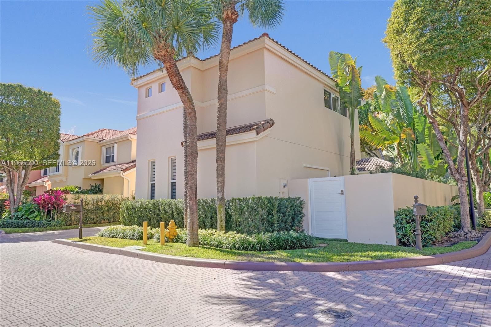 20824 NE 37th Ave # 20824, Aventura FL 33180 — 5