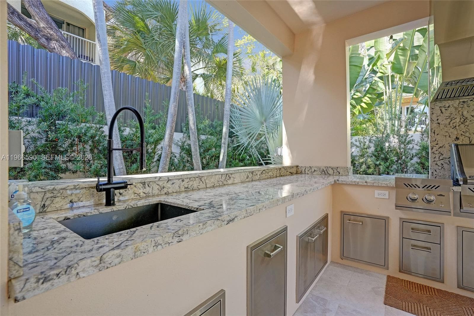 20824 NE 37th Ave # 20824, Aventura FL 33180 — 70