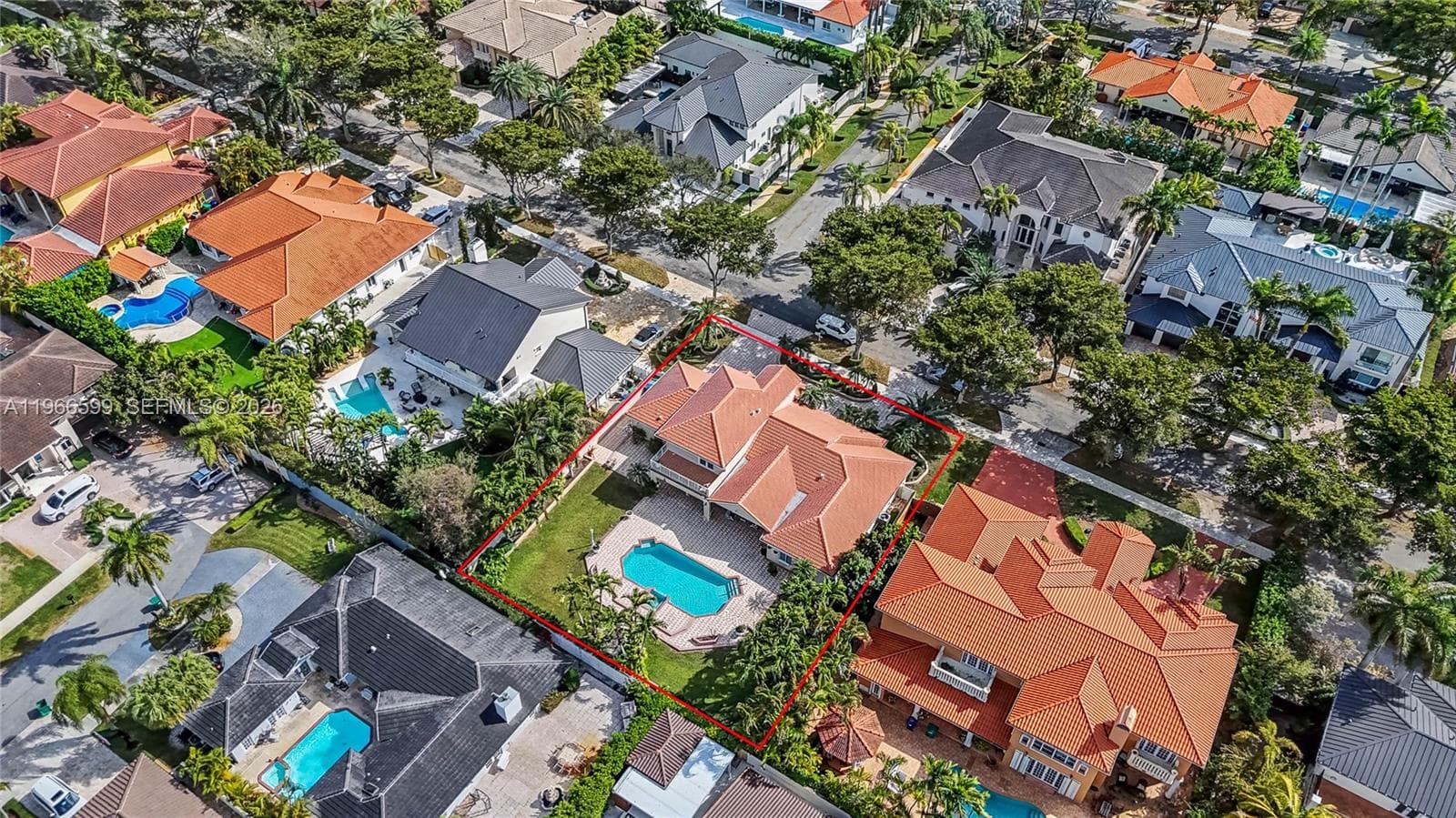 8305 NW 157th Ter, Miami Lakes FL 33016 — 38