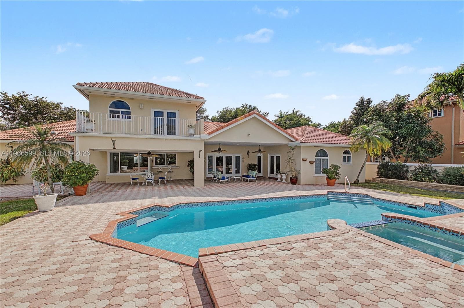 8305 NW 157th Ter, Miami Lakes FL 33016 — 37