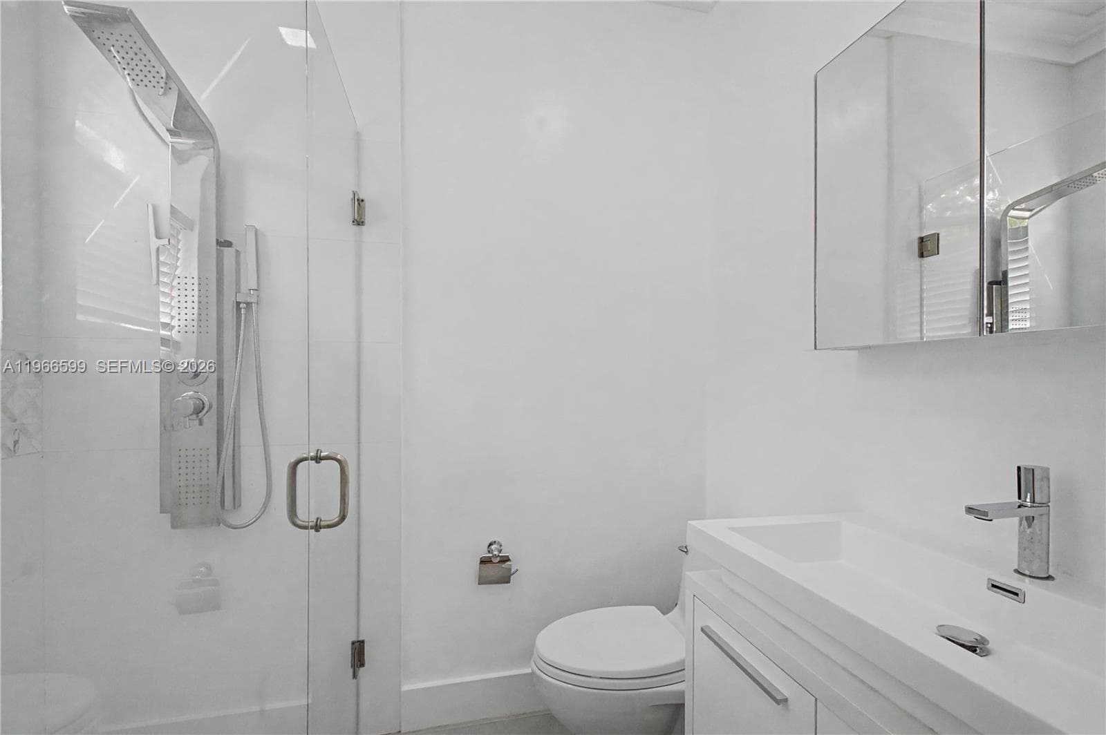 8305 NW 157th Ter, Miami Lakes FL 33016 — 19