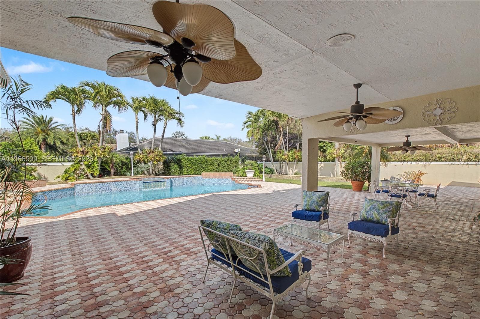 8305 NW 157th Ter, Miami Lakes FL 33016 — 31