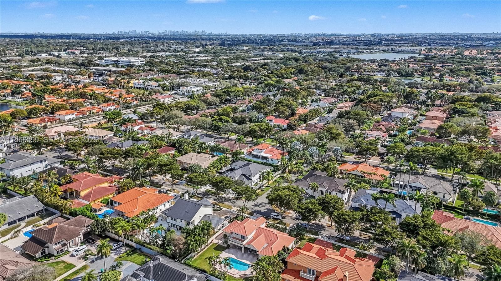 8305 NW 157th Ter, Miami Lakes FL 33016 — 39