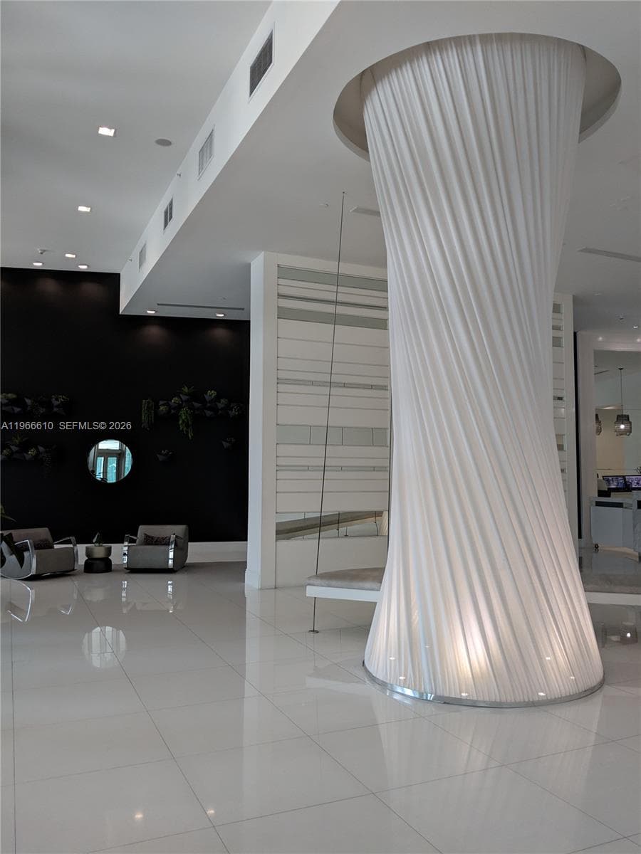 350 S Miami Ave # 1901, Miami FL 33130 — 42