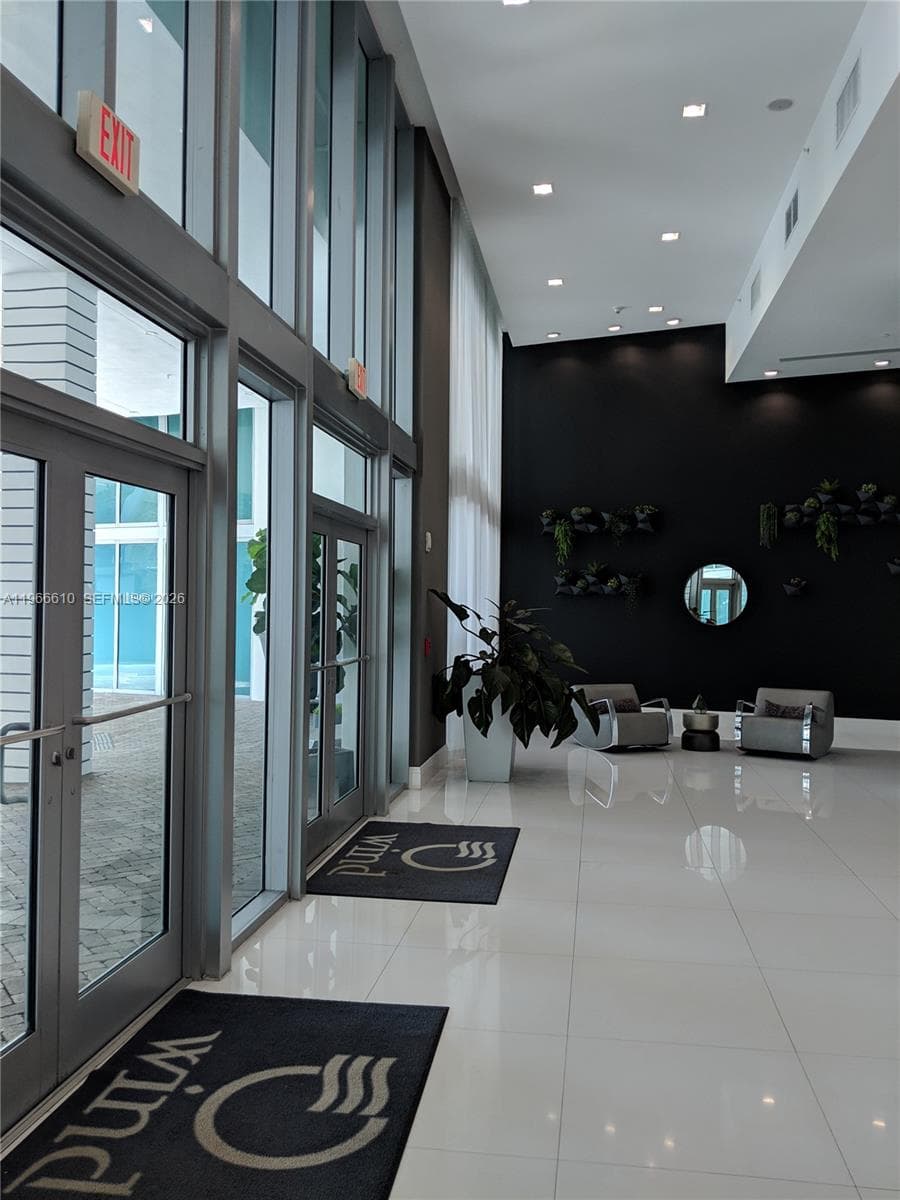 350 S Miami Ave # 1901, Miami FL 33130 — 43