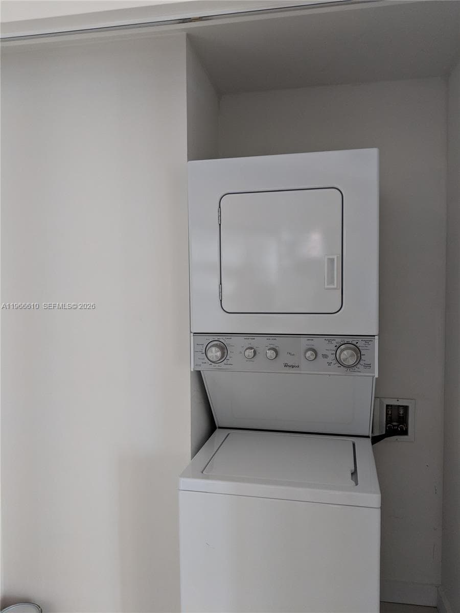 350 S Miami Ave # 1901, Miami FL 33130 — 31