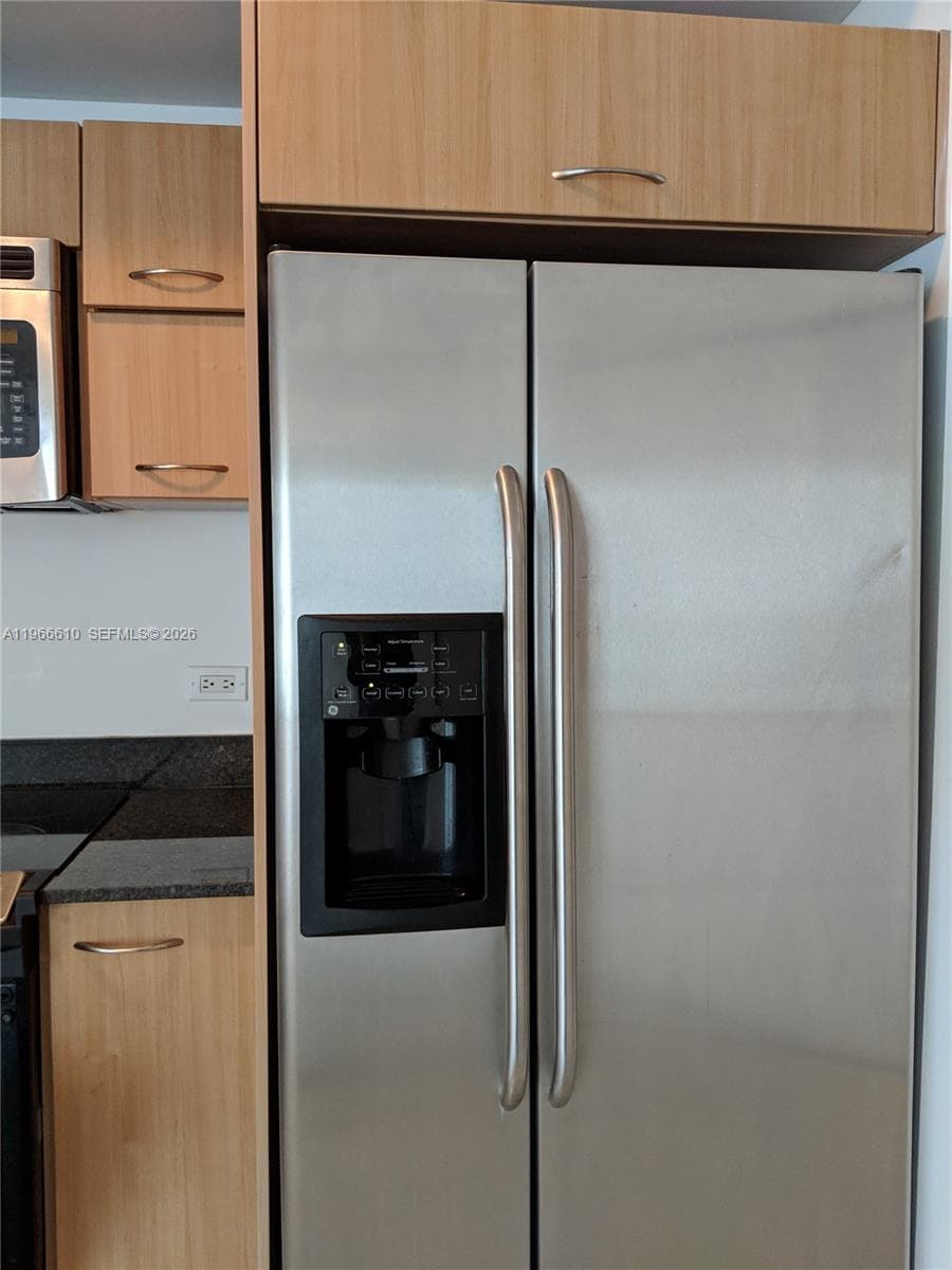 350 S Miami Ave # 1901, Miami FL 33130 — 39