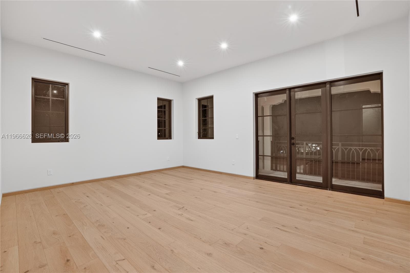 1514 Consolata Ave, Coral Gables FL 33146 — 25