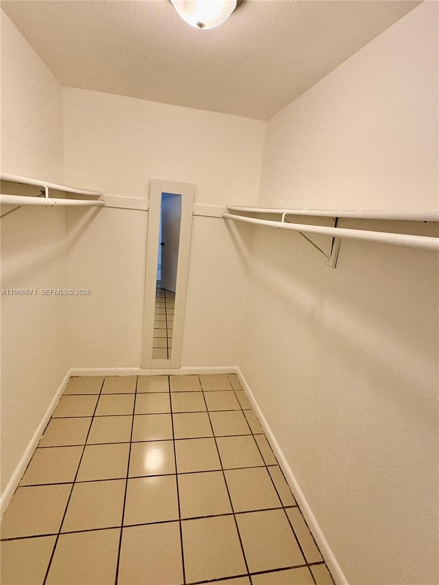 1481 NE 150th St # 102, Miami FL 33161 — 19