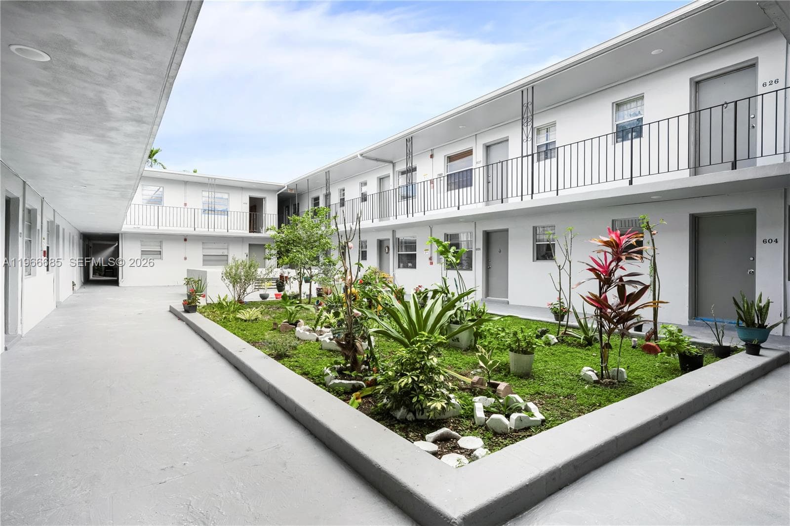 10375-35-55 SW 40th St # 0, Miami FL 33165 — 2