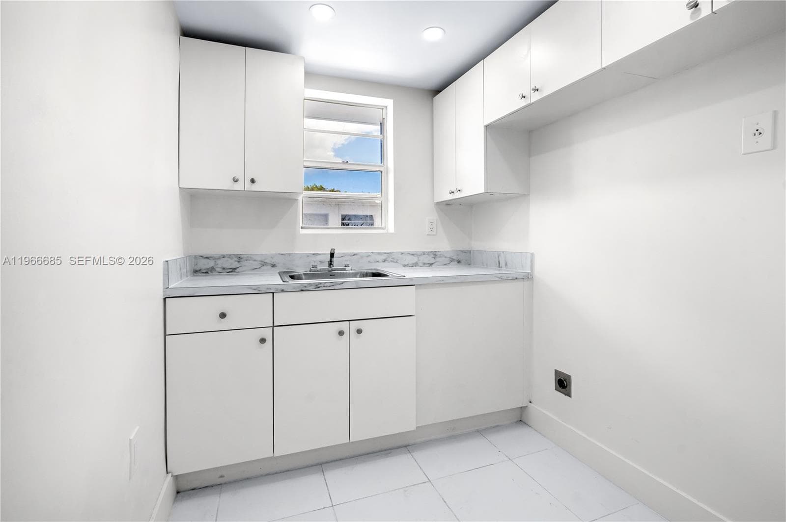 10375-35-55 SW 40th St # 0, Miami FL 33165 — 6