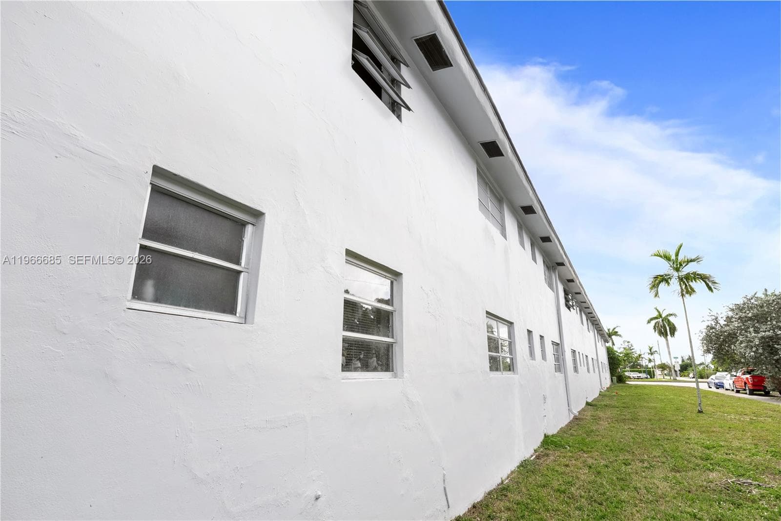 10375-35-55 SW 40th St # 0, Miami FL 33165 — 13